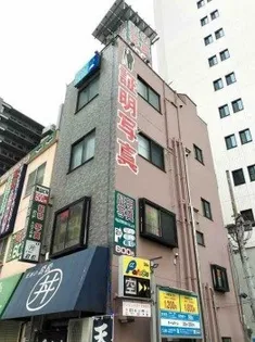 秋山ビルの画像