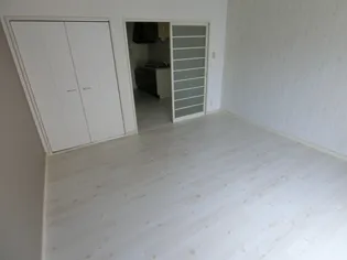 ハピネス【1階】の居間