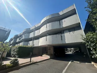 プワソンルージュの画像