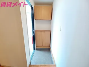 Vantage A【2階】の玄関