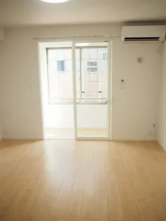 ルポゼ【1階】の居間