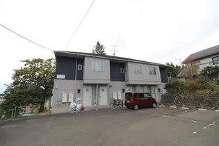 メゾン・カームニスB【1階】の外観