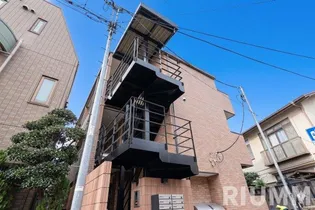 東京都文京区本駒込2【アパート】の外観