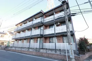 レオパレスアドバンス鶴見【1階】の外観