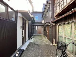 新潟県新潟市中央区万代6【一戸建】の外観