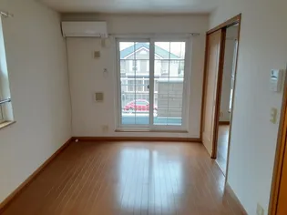 ファインレジデンスA【2階】の居間