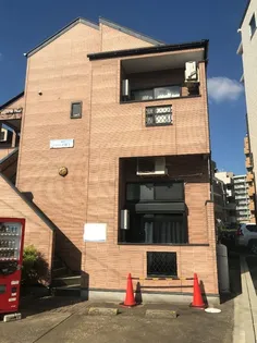 アゼリア竹下の画像