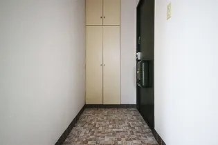 カサ・デ・ヤジロベ【2階】の玄関