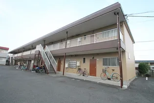 クレセント 石川【1階】の外観