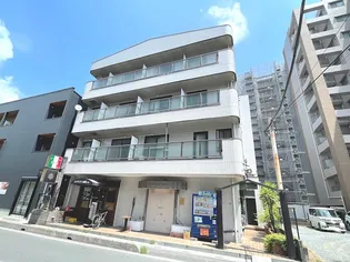 レジデンスヤマガタ【3階】の外観