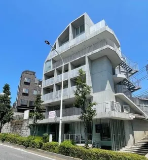 COMSUEHARA COMS上原の外観