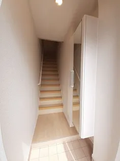 パストラルII【2階】の玄関