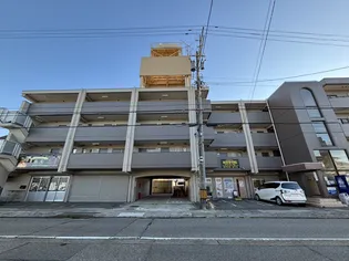 ファミリーポート入江【3階】の外観