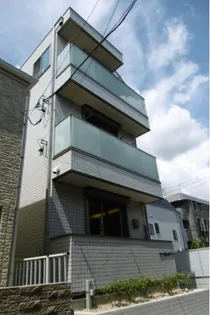 東京都港区南青山4【アパート】の外観