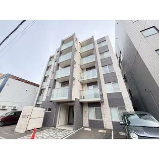 プリモ菊水【4階】の外観