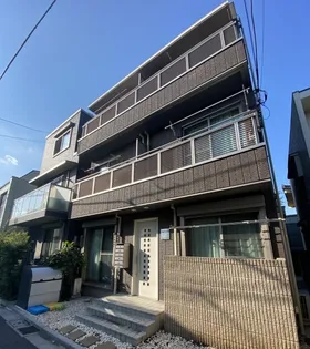 ヒルサイド小日向【3階】の外観