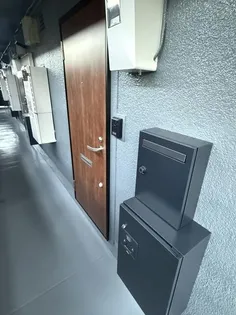 セドロ クアトロ【2階】の玄関