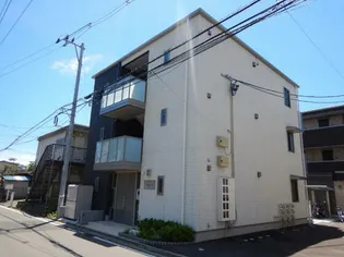 S・tira A(エス・ティラ エー)【3階】の外観