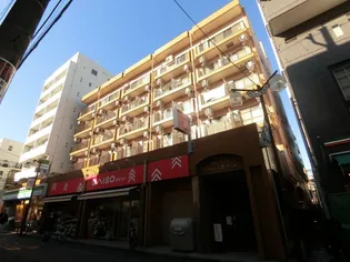 ファミーユビルの画像