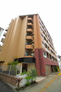 Apartment Grus Okamachi【7階】の外観