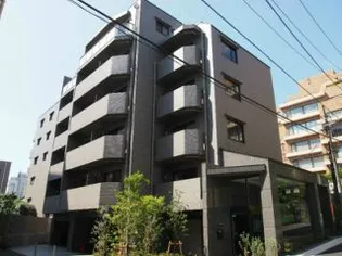 ルーブル泉岳寺前【2階】の外観