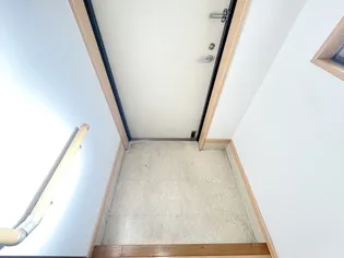 ブランケネ-ゼ【1階】の玄関