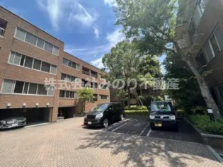 グランドコートB棟【1階】の外観