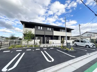 エヌ プラスの画像