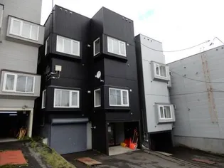 RAD NII【1階】の外観