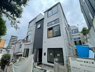 東京都新宿区弁天町【アパート】の外観