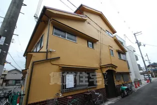 まこと荘【3階】の外観