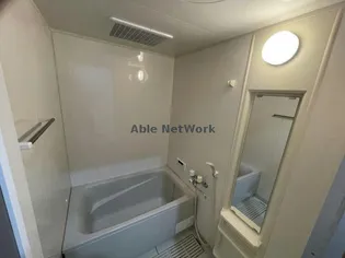 ロイヤル芝原 南館【2階】の風呂