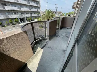 ロイヤル芝原 南館【2階】の内装