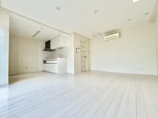 山梨県甲府市高畑2【アパート】の外観