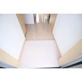 アムール YUKI【2階】の玄関