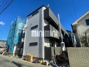 ヴィラディアス横浜IV【1階】の外観