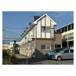 レオパレスパティオ飯泉の外観