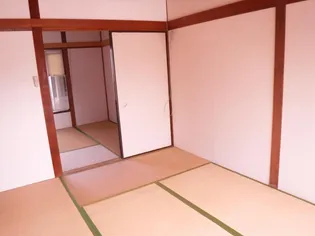 安田メゾネットの居間