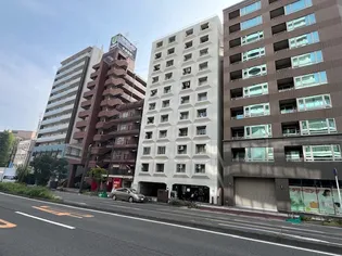 片平ホワイトレジデンス【4階】の外観