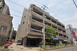 H&M南青山 EAST【2階】の外観