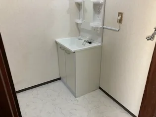 サンコーポ三輪【1階】の内装