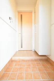 ベルシュエット I【1階】の玄関