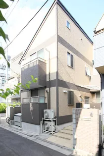 ドエル中央【1階】の外観