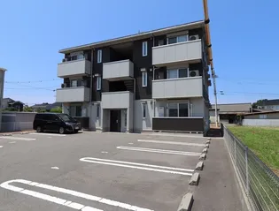 新潟県柏崎市松波3【アパート】の外観