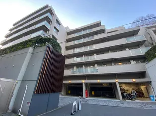 東京都港区三田3【マンション】の外観