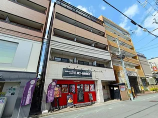 アズビー千里山【5階】の外観