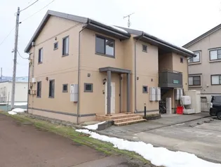 新潟県小千谷市旭町【アパート】の外観