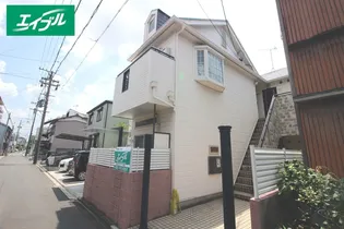 リーズ【2階】の外観