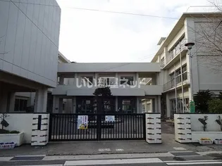 グラン・エスポワールの周辺