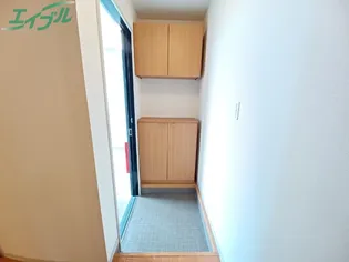 Vantage A【2階】の玄関